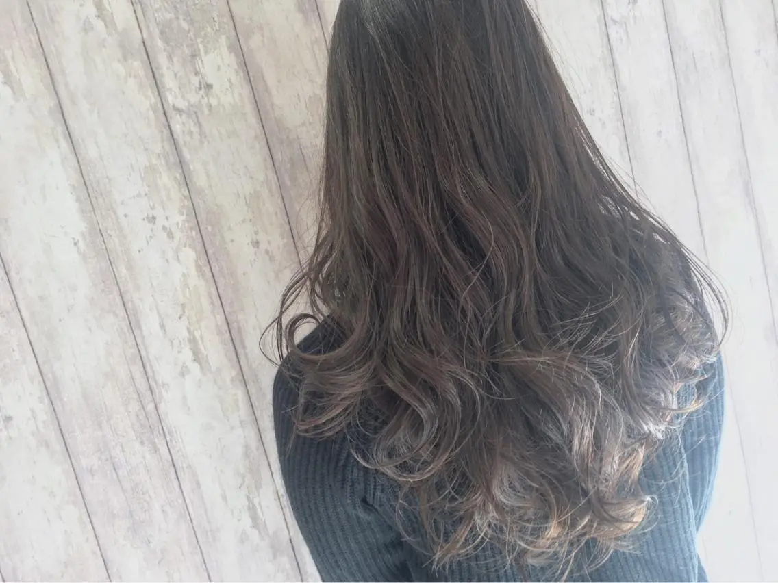 ロング カラー ヘアアレンジ イルミナカラー boutique misakiのヘアスタイル