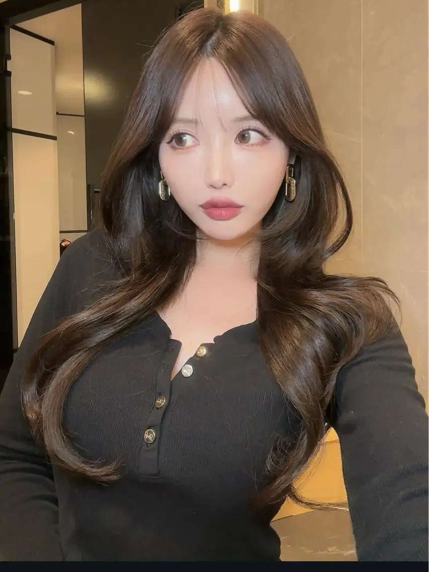 ロング シールエクステ エクステ 韓国風ヘア レイヤーカット ヘアカラー エクステ ヘアサロンelyts 表参道店のヘアスタイル