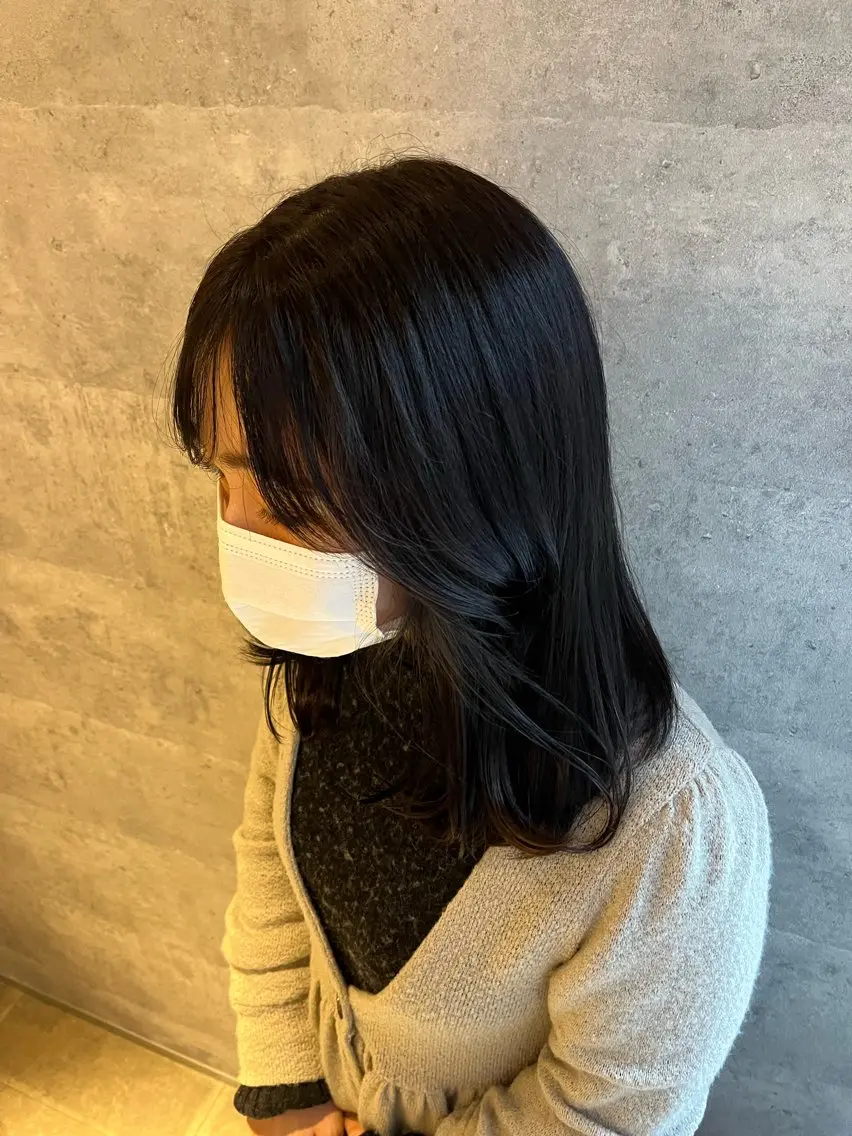 カラー MARIA / BRICKのヘアスタイル