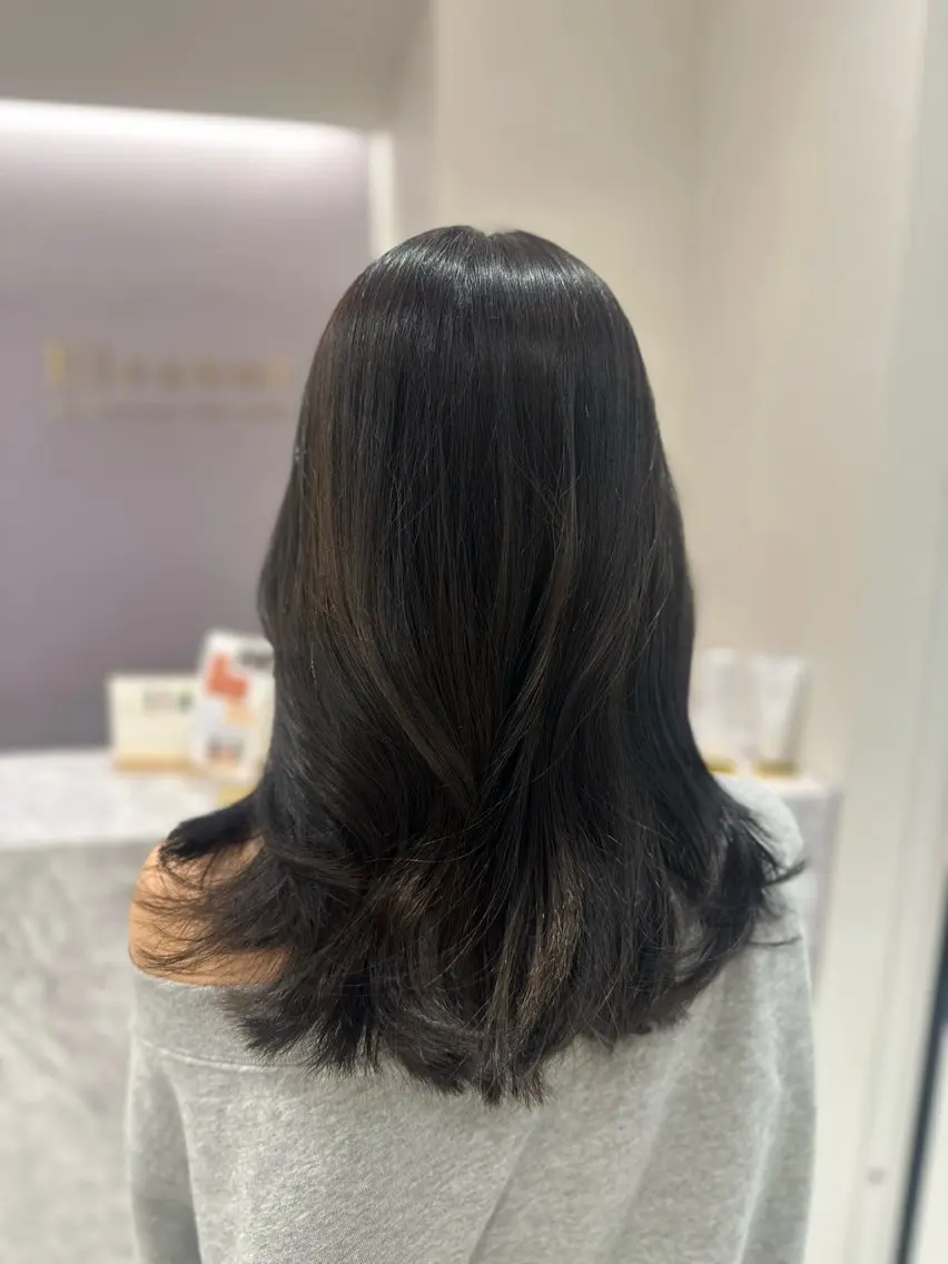 セミロング カラー カット ヘアカラー トリートメント ヘッドスパ 韓国レイヤー✨ yasuko銀座のヘアスタイル
