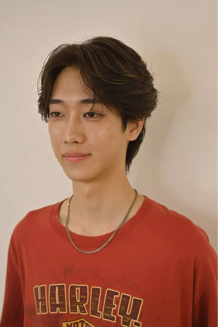 カラー メンズ メンズハイライト ハイライトカラー ヘアカラー 岩本 達のヘアスタイル
