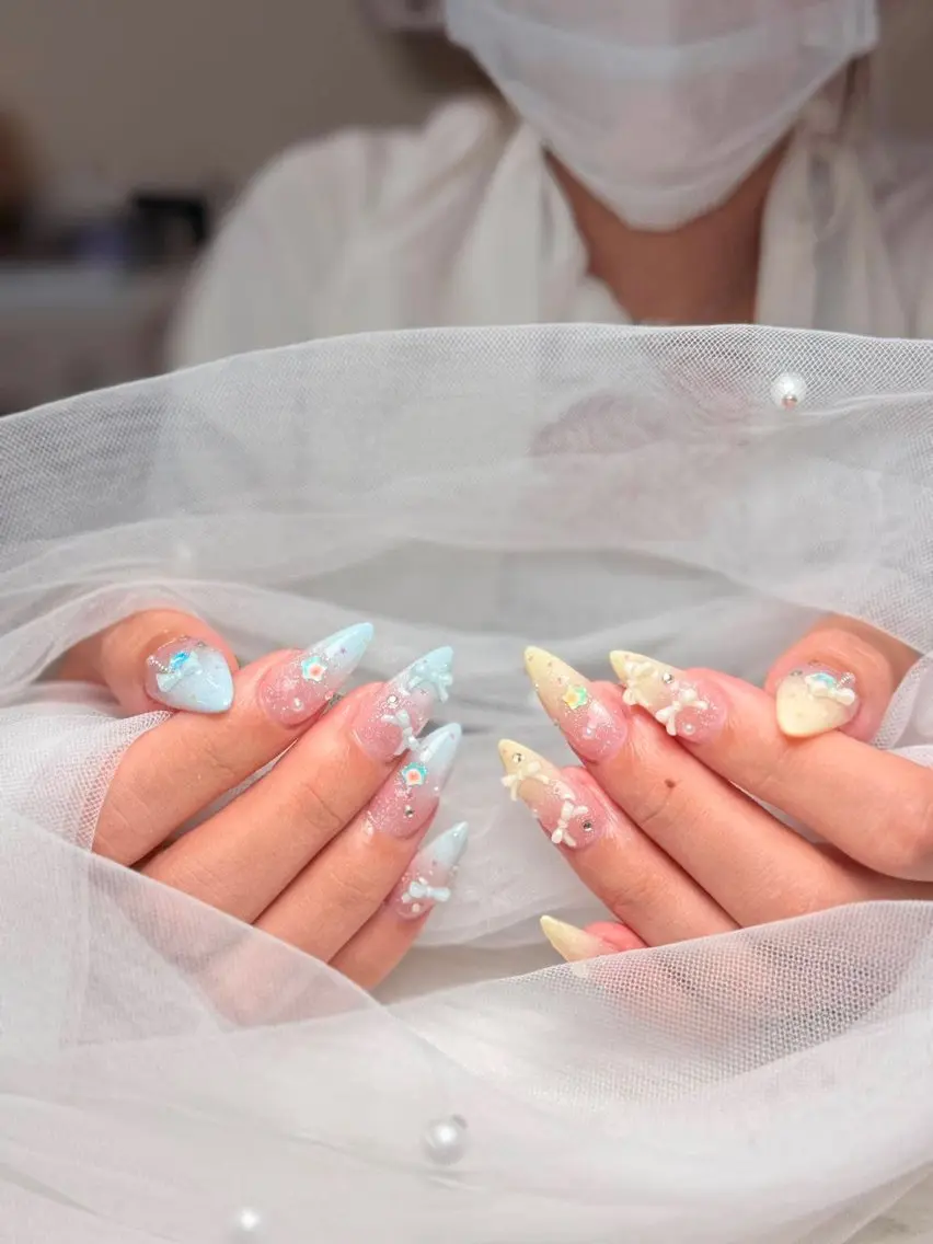 ネイル アートネイル 長さ出し ジェルネイル 韓国ネイル マグネットネイル ハンドネイル Cloudy Chan Nailのネイルデザイン