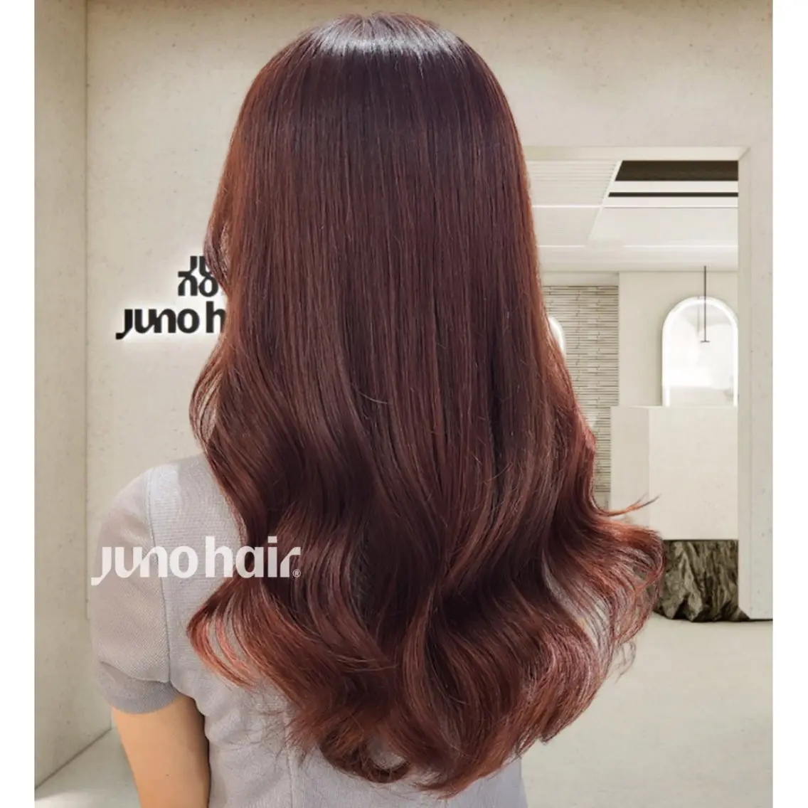 ロング カラー ヘアアレンジ 韓国風ヘア 韓国レイヤー🪽 無重力パーマナツキのヘアスタイル