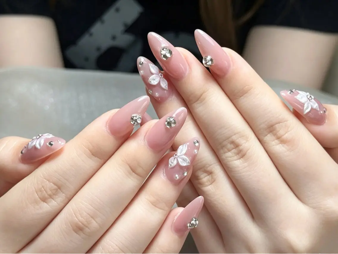 ネイル ShioriNail （旧：L.nail）のネイルデザイン