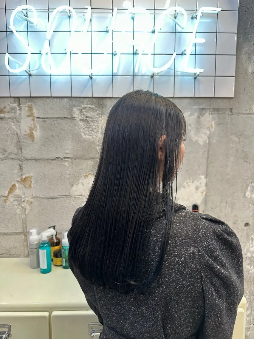 カラー 黒髪 ブルーカラー ブルーブラック source  / Tsubasaのヘアスタイル