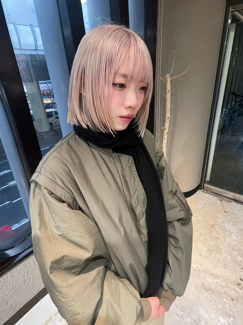 ショート カラー 💖艶ハイトーン髪質 改善💖ケンシンのヘアスタイル