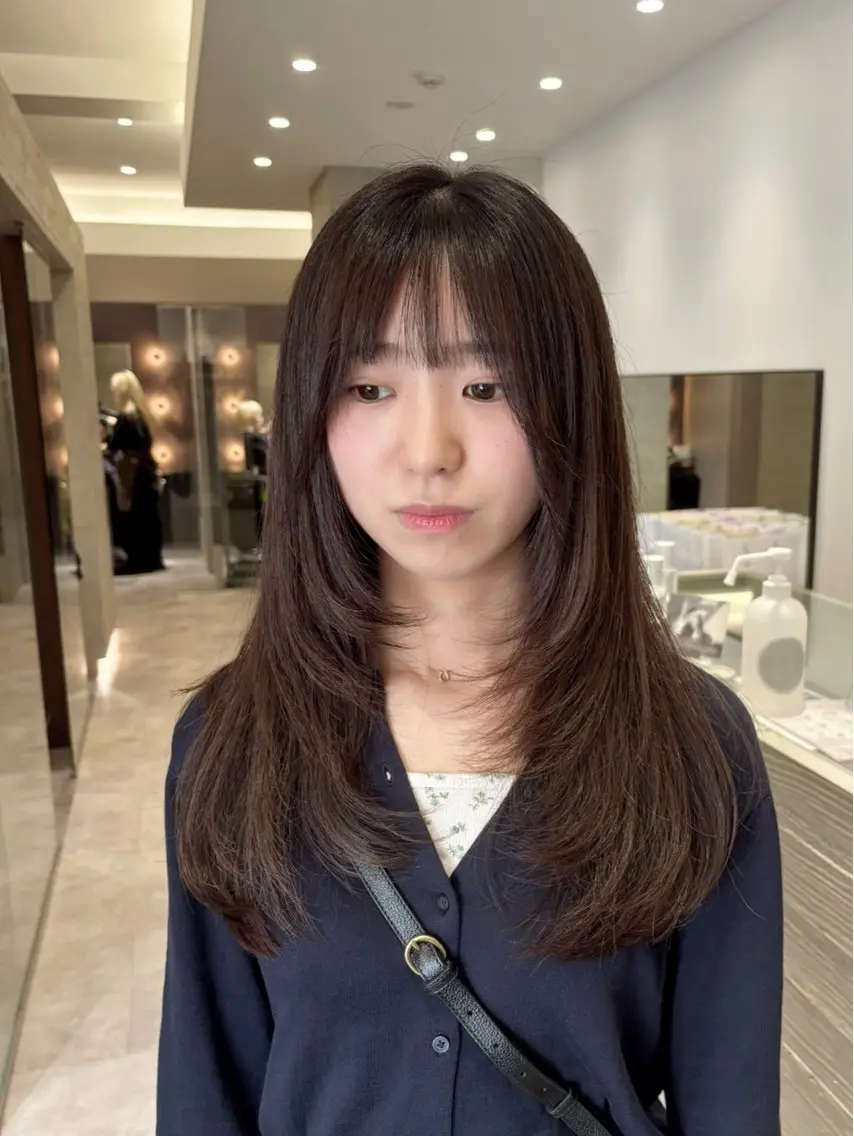 ロング レイヤーカット 🤍tomoka 🤍のヘアスタイル