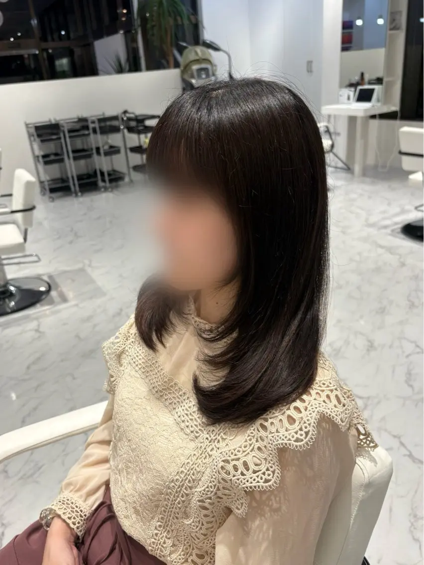 ミディアム 明壁 沙弓のヘアスタイル