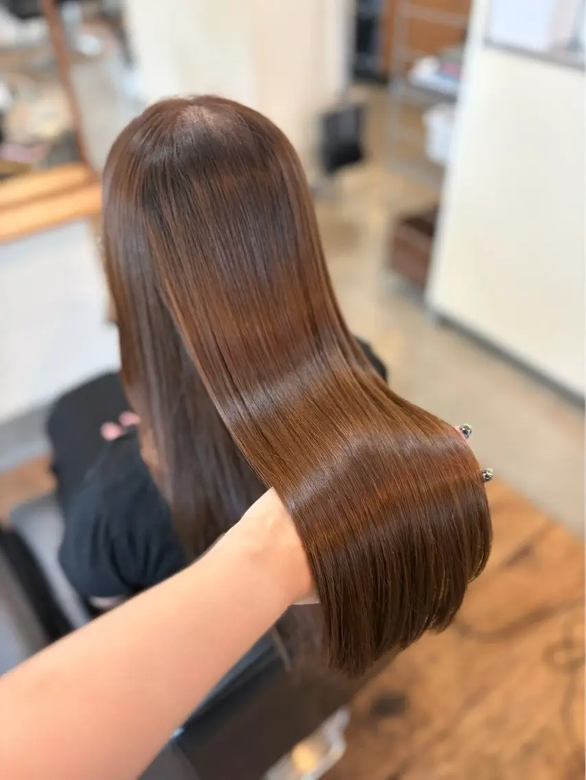 カラー Natsuwa /DOLLのヘアスタイル
