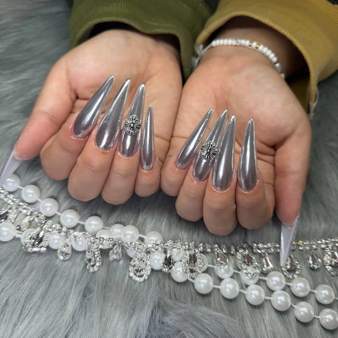 ネイル フレンチネイル ジェルネイル 韓国ネイル ロングネイル マグネットネイル ハンドネイル Nail Salon Growのネイルデザイン