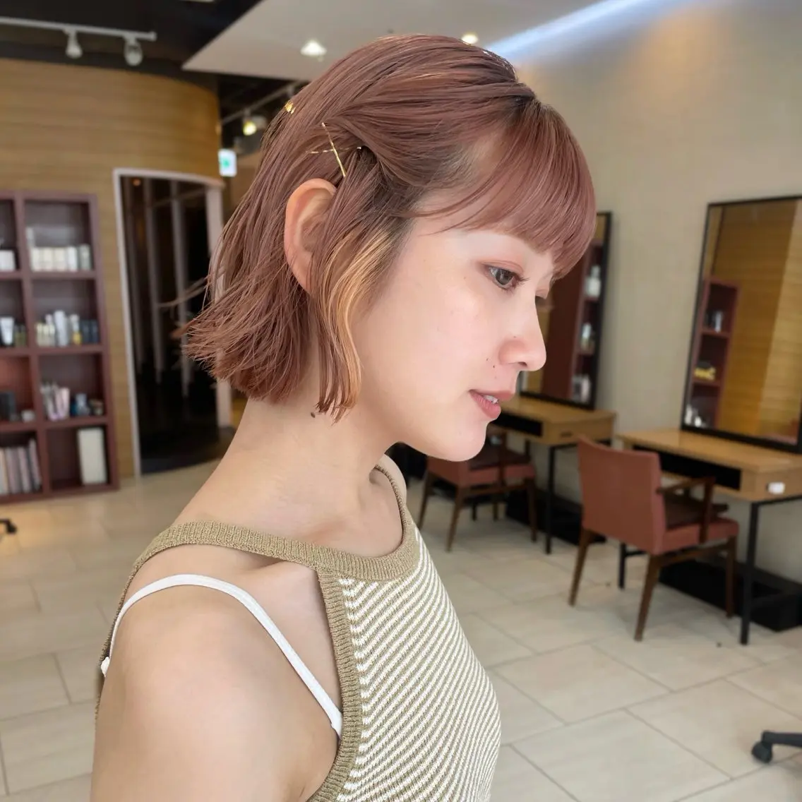 ショート カラー インナーカラー 顔まわり🥨レイヤー /透明感/水口舞奈のヘアスタイル