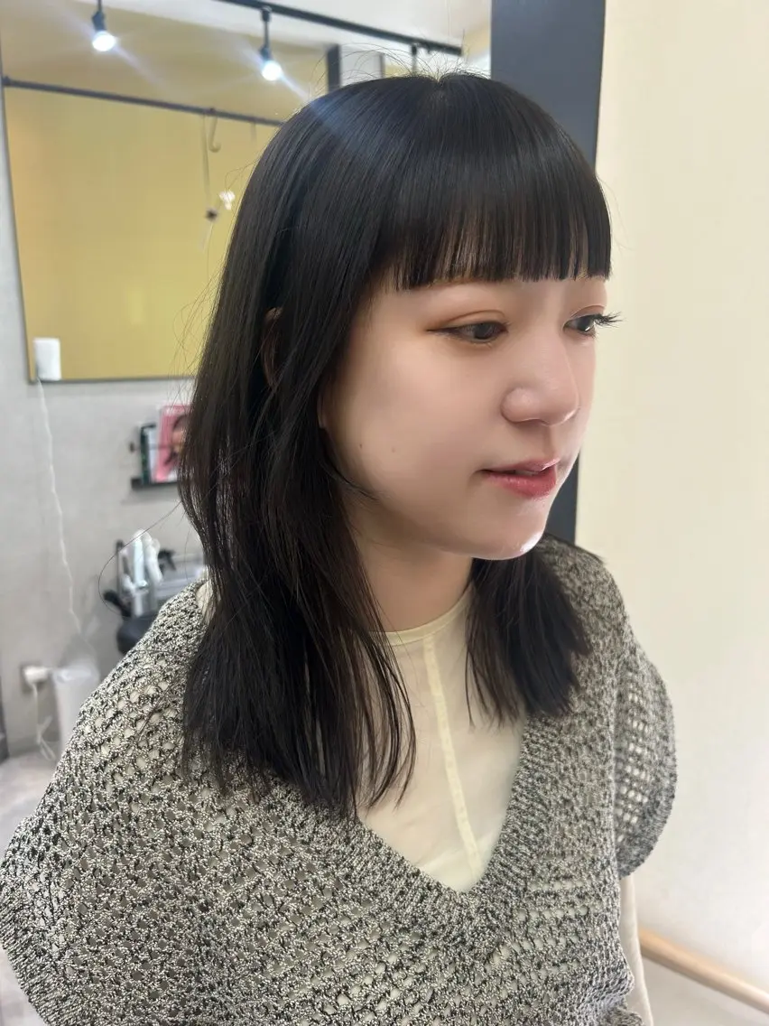 セミロング カラー 透明感カラー hubhair レイヤー/透明感のヘアスタイル