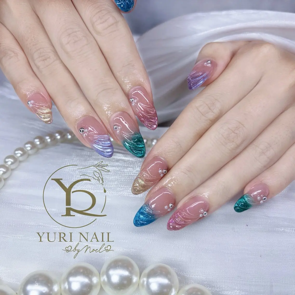ネイル ハンドネイル フットネイル ハンドケア YURI Nail NARITAのネイルデザイン