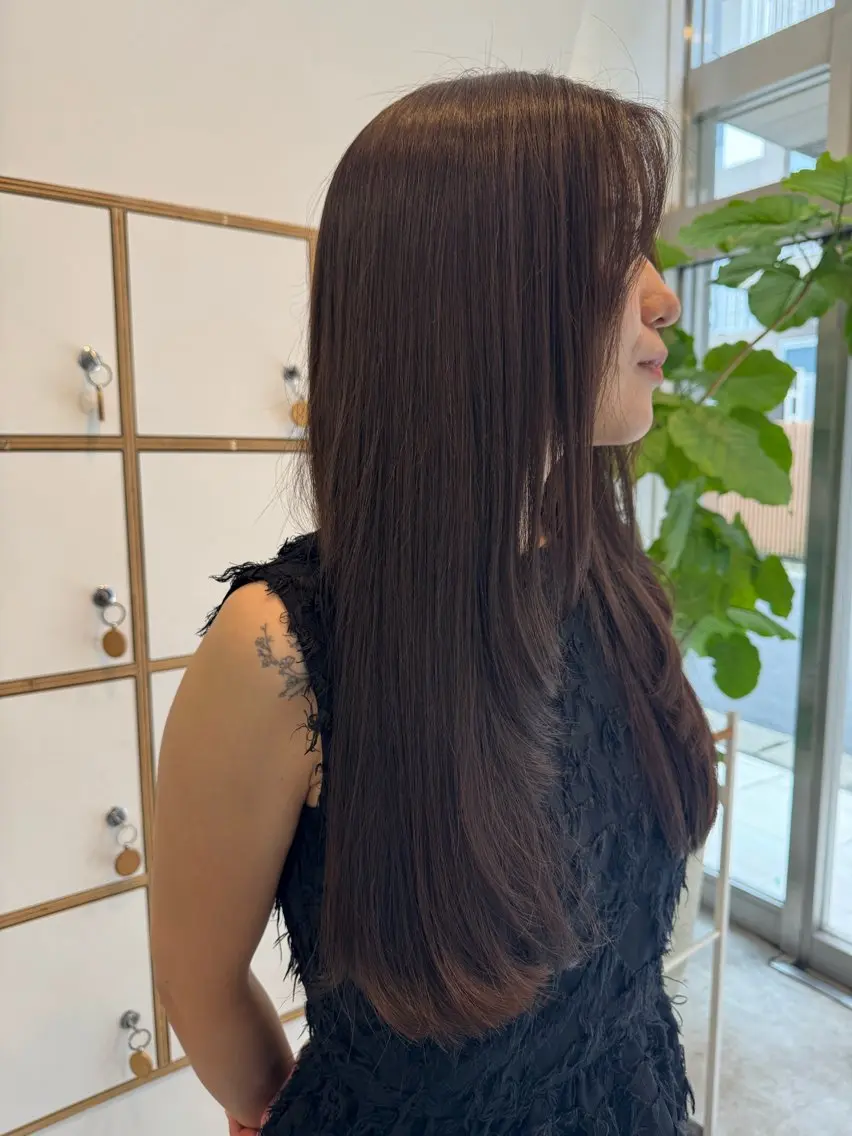 ロング カラー ブラウンカラー 顔まわりレイヤー レイヤーカット 茅根 葵のヘアスタイル