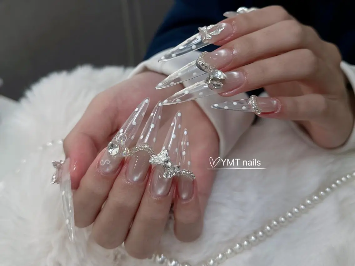 ネイル YMT__ Nailsのネイルデザイン