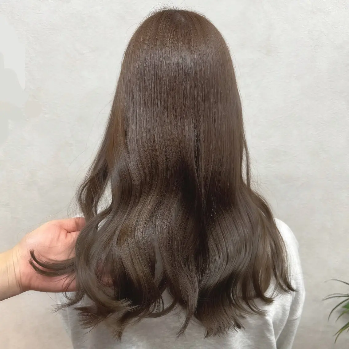ロング カラー ブリーチ ダブルカラー ブリーチなしカラー 井上 彩加のヘアスタイル