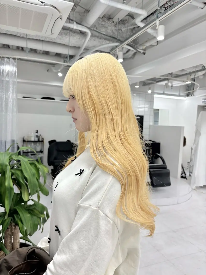セミロング カット ヘアカラー トリートメント ヘアセット 🎗副店長/井上 竜 ブリーチ指名No.1のヘアスタイル