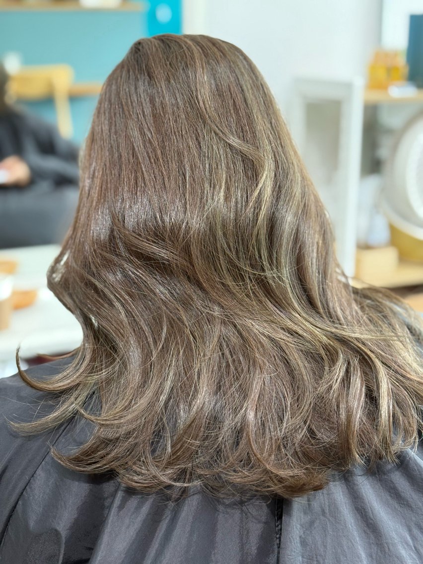 カラー ハイライトカラー ヘアカラー トリートメント Snaly カラー特化ページのヘアスタイル