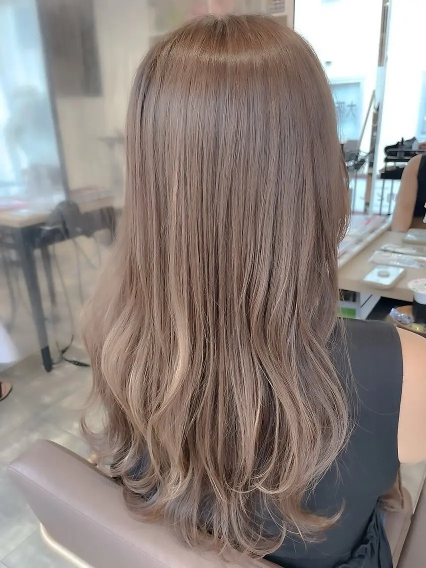 ロング カラー ハラダユウカ flower西明石店のヘアスタイル