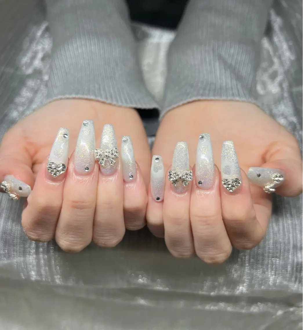 ネイル オーロラネイル チークネイル 長さ出し フットネイル フレンチネイル Lee Nails チップ長さだし専門店のネイルデザイン