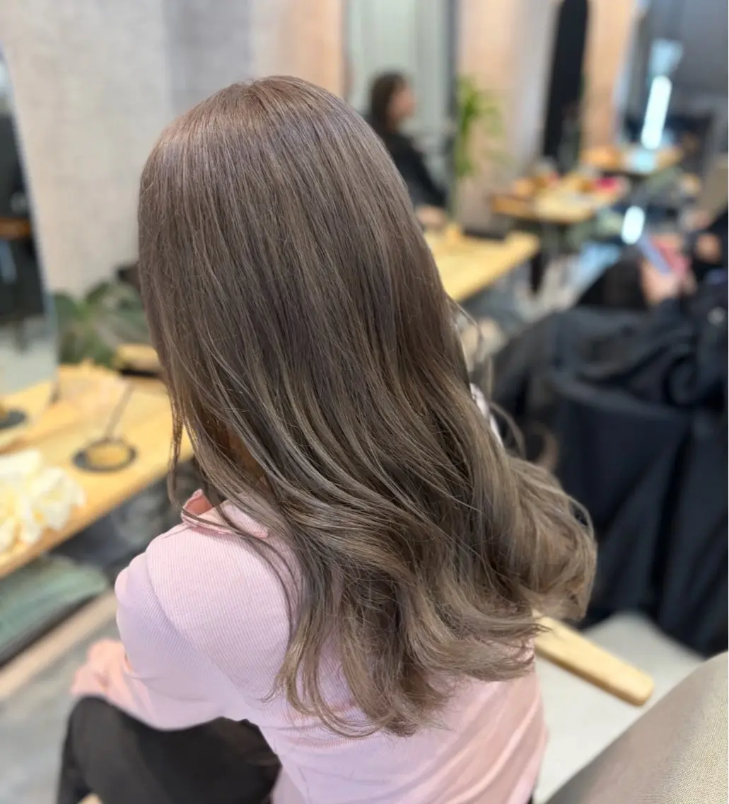 ロング カラー ヘアカラー HAILEY/ 富田実桜のヘアスタイル