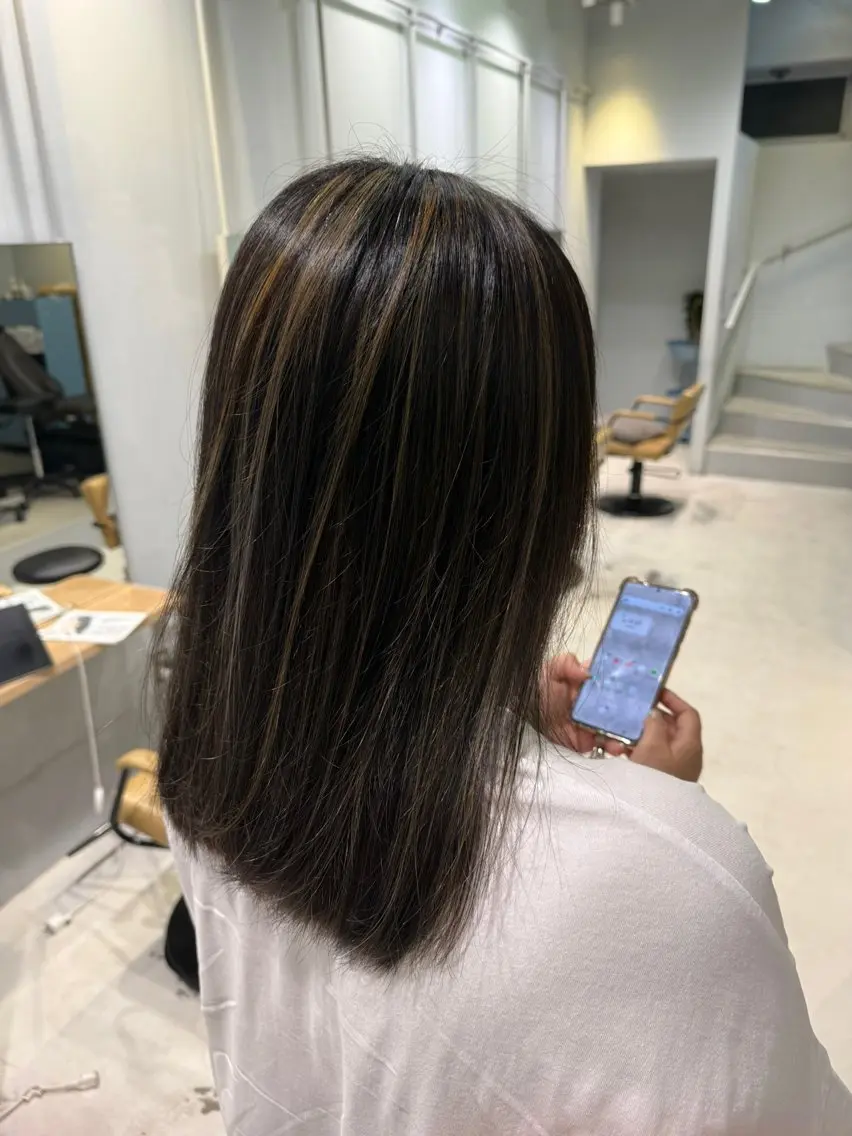 カラー ヘアカラー 辻岡 悠稀のヘアスタイル
