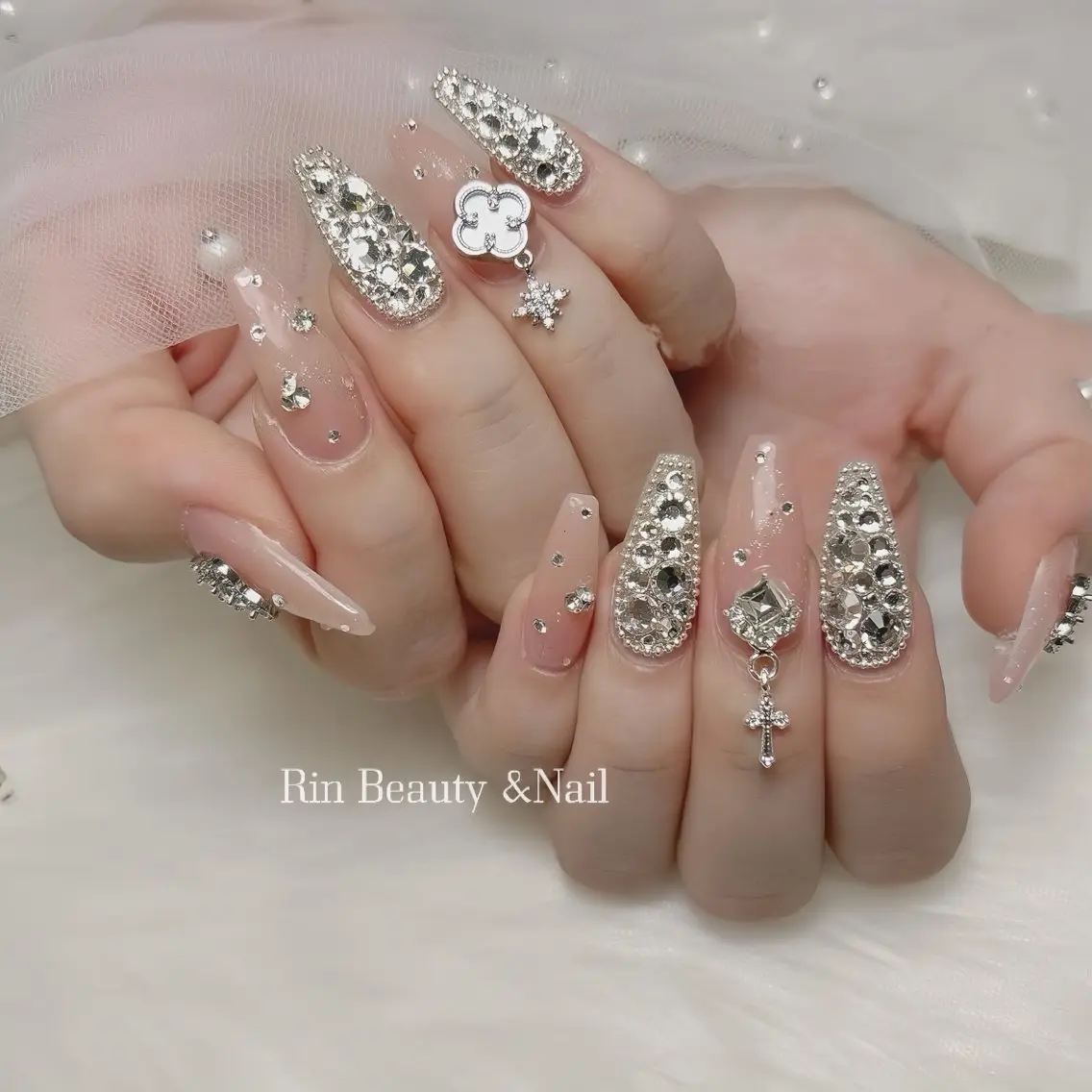 ネイル アートネイル フレンチネイル ジェルネイル 韓国ネイル ミラーネイル Rin Nail 新大久保店のネイルデザイン