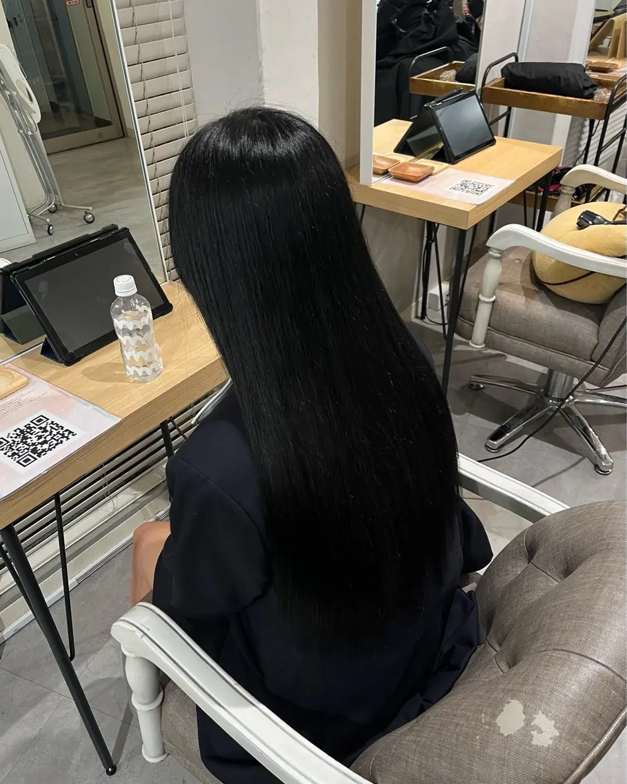 ロング カラー 黒髪 ブリーチ 透明感カラー デザインカラー ハイトーンカラー ヘアカラー トリートメント sayuri /大阪・心斎橋美容師のヘアスタイル