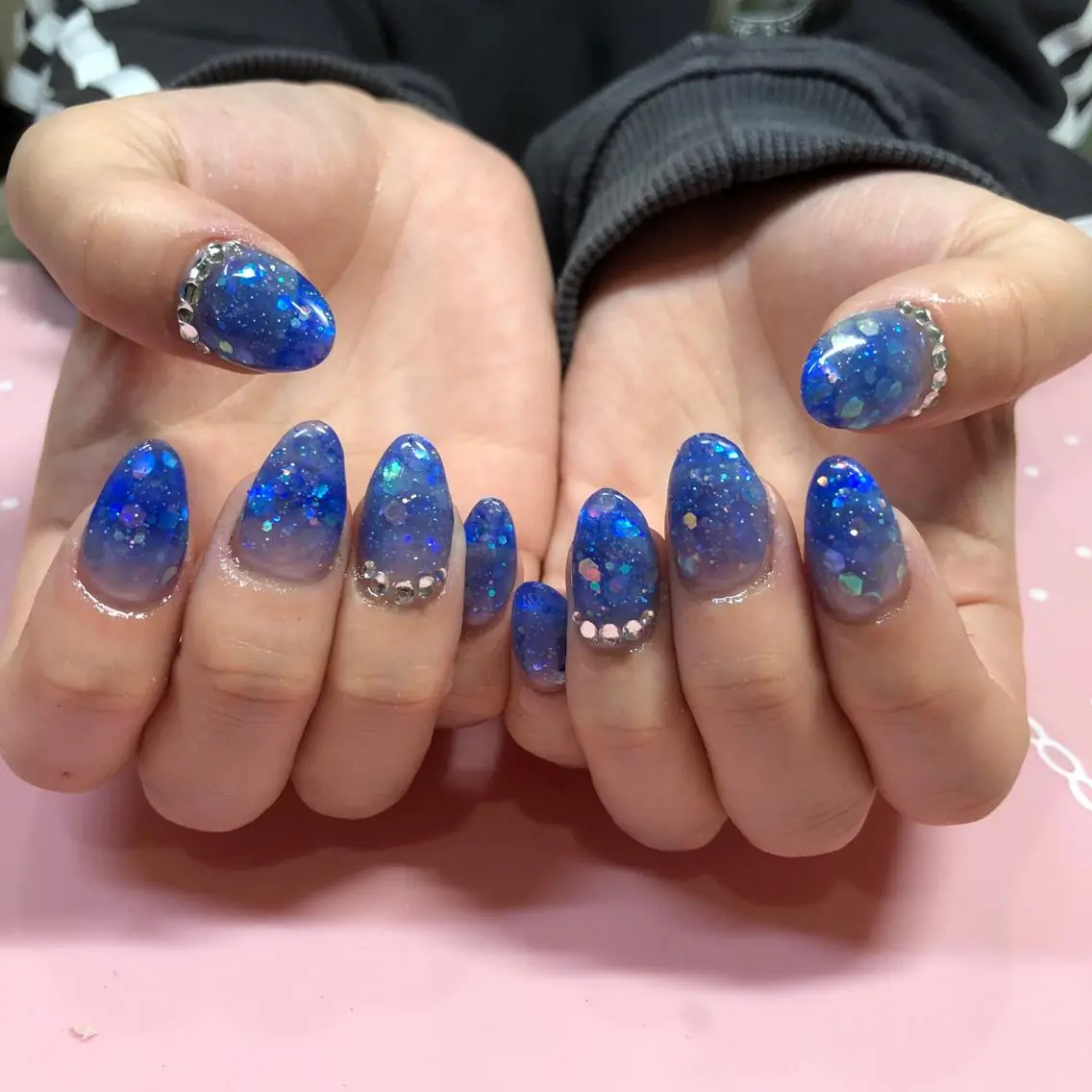 ショート ネイル ストーンネイル ハンドネイル 《LB》ラブリエ Nail&eyeのマツエク・マツパデザイン