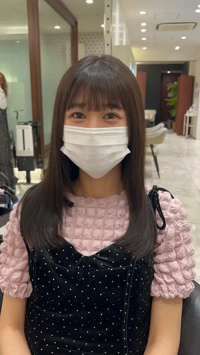 【艶々全体のストレートパーマ】の写真