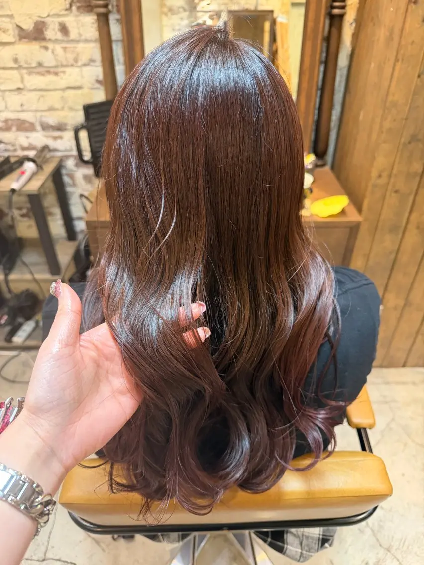 ロング カラー ブラウンカラー ココアブラウン ピンクカラー ピンクブラウン レッドカラー カット ヘアカラー トリートメント 七井 香奈 (なないかな)のヘアスタイル