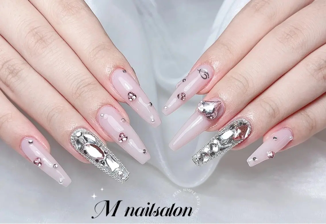 ネイル ハンドネイル M🌷nail 長さだし専門店のネイルデザイン