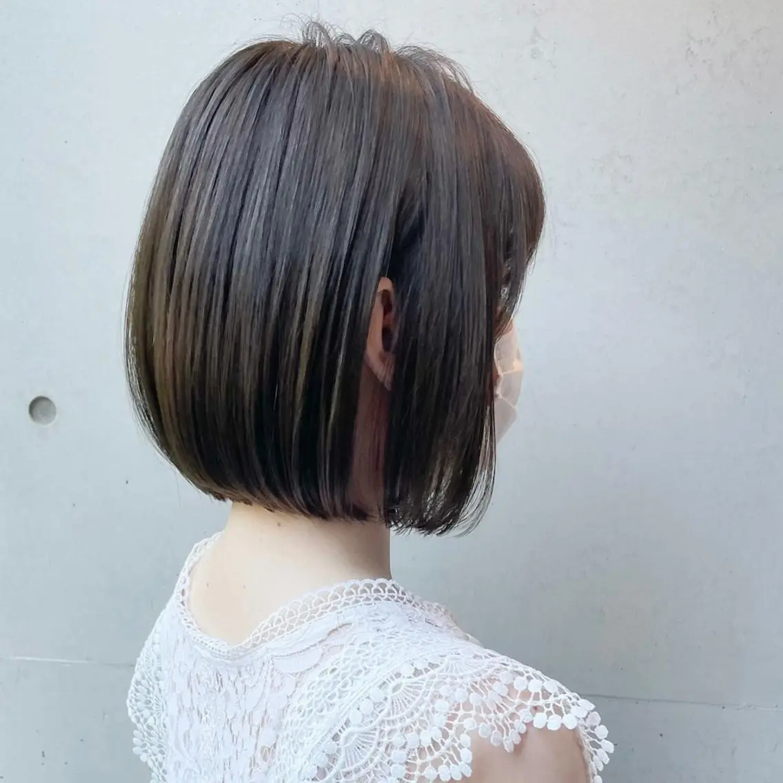 ショート カラー 前下がりボブ オリーブカラー ボブ カット トリートメント 森本 裕太 / ボブのヘアスタイル