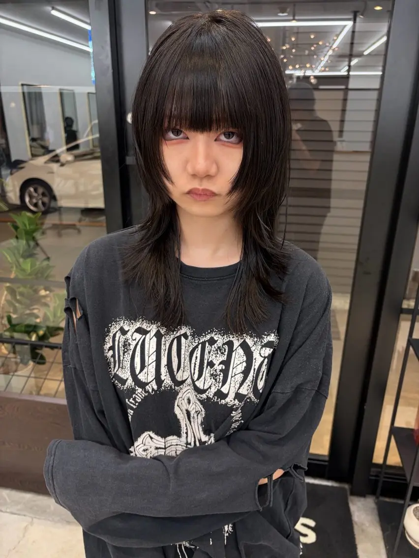セミロング レイヤーカット ウルフカット ウルフレイヤー きたやまこう /ウルフ/レイヤーのヘアスタイル
