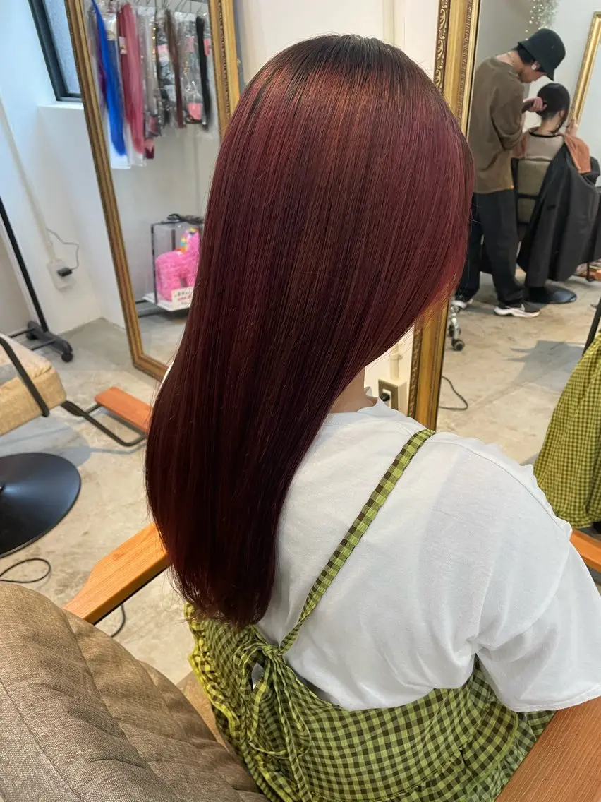 セミロング シンプル 美容室のヘアスタイル
