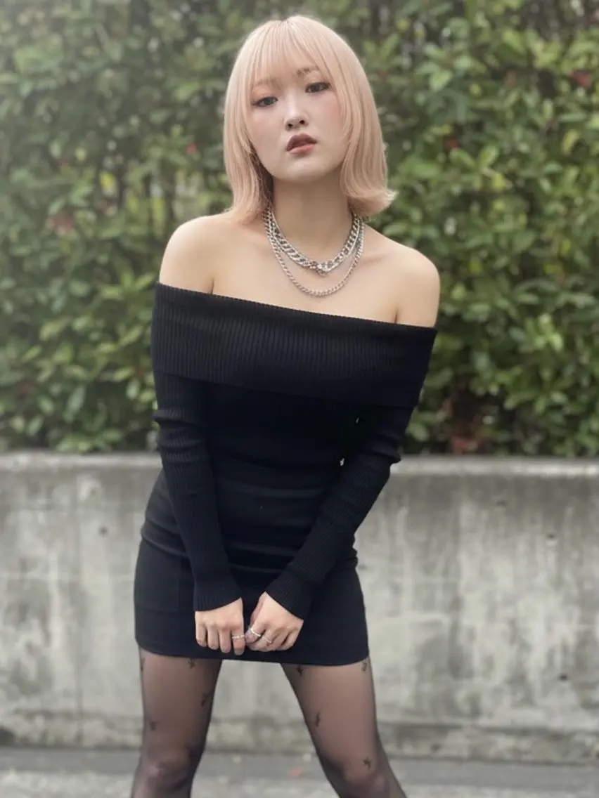 ショート カラー ピンクカラー ホワイトピンク カット ヘアカラー トリートメント 田室 和幸のヘアスタイル