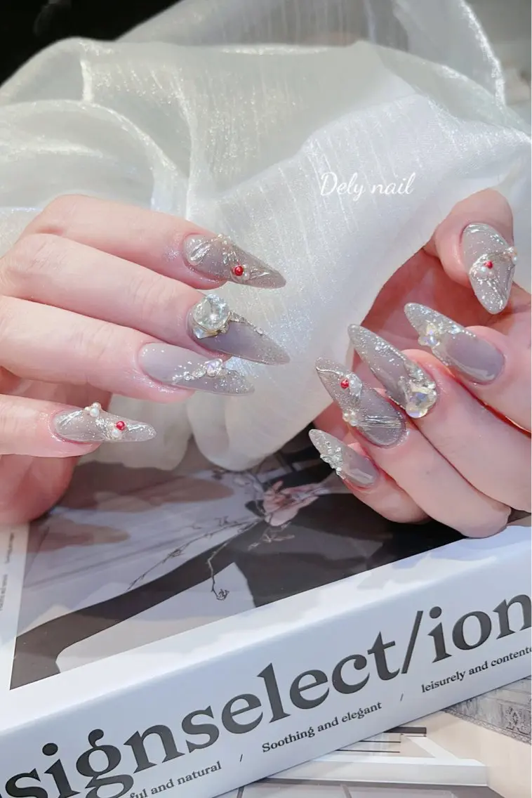 ネイル フレンチネイル ジェルネイル ガーリー ガラスフレンチ 韓国ネイル ハンドネイル Dely Nailのネイルデザイン