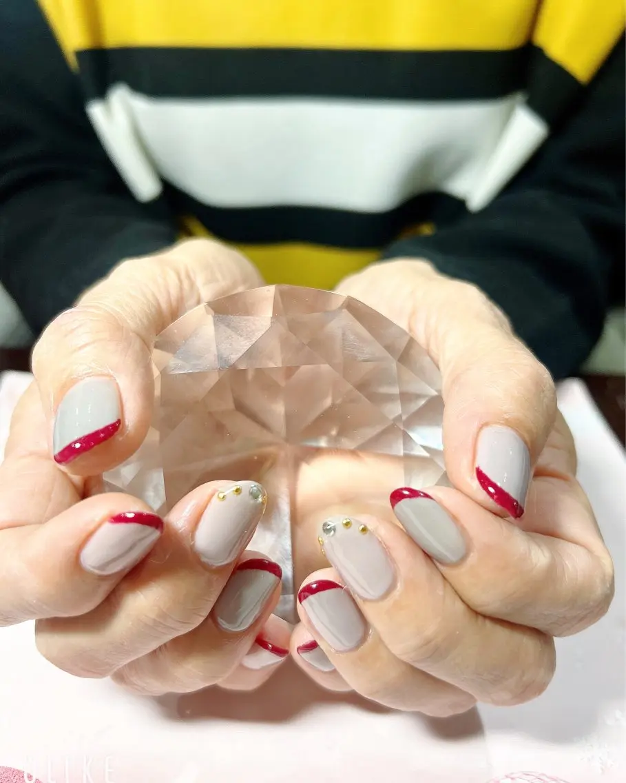 ネイル フレンチネイル ハンドネイル 吉野✨ ネイルデザイナー✨のネイルデザイン