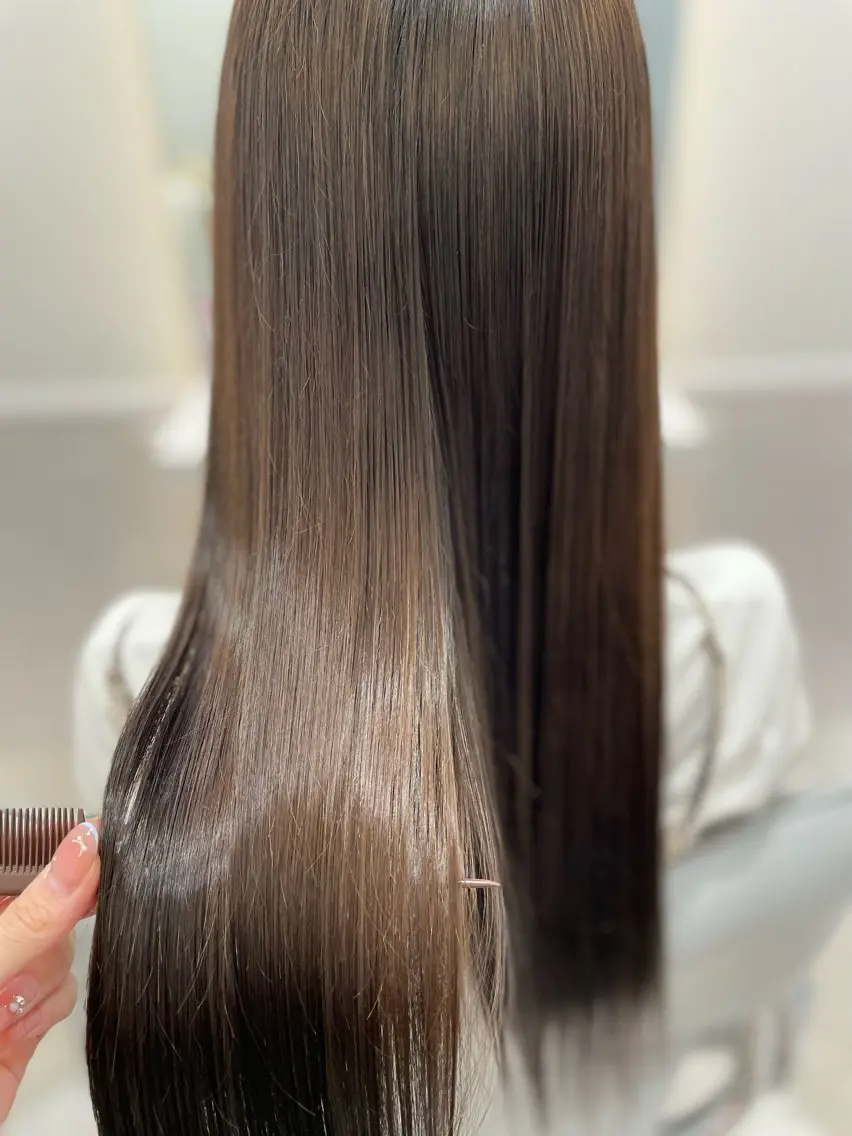 ロング カット 縮毛矯正 トリートメント いぶきゆう 栄/カットモデルのヘアスタイル