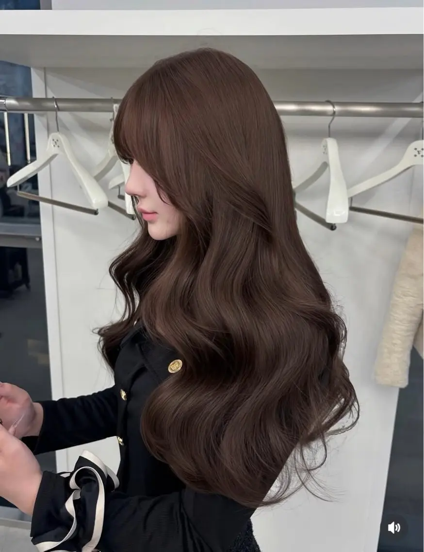 ロング kana/透明感🫧 ナチュラルカラーのヘアスタイル