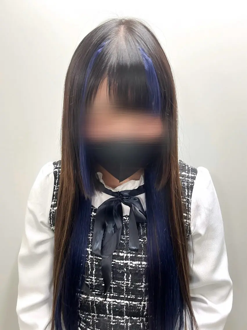 ロング uiki シールエクステのヘアスタイル