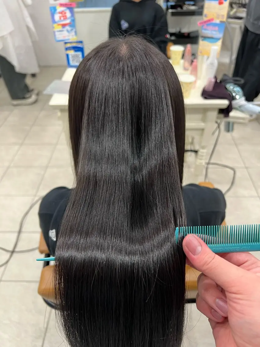 ロング カラー アッシュ 透明感カラー 髪質改善 トリートメント 🫧うる艶ヘアー🫧 Yukaのヘアスタイル