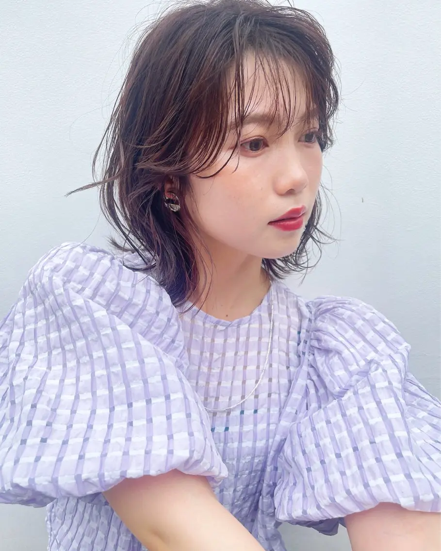 ミディアム カラー ミディアムレイヤー レイヤーカット カット ヘアカラー トリートメント AiM 大名　似合わせカットのヘアスタイル