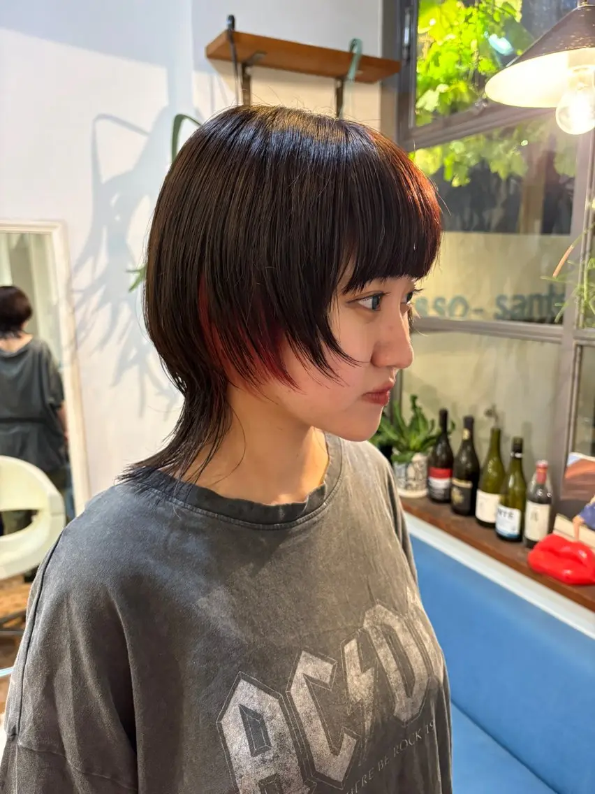 ミディアム 佐藤 あいのヘアスタイル