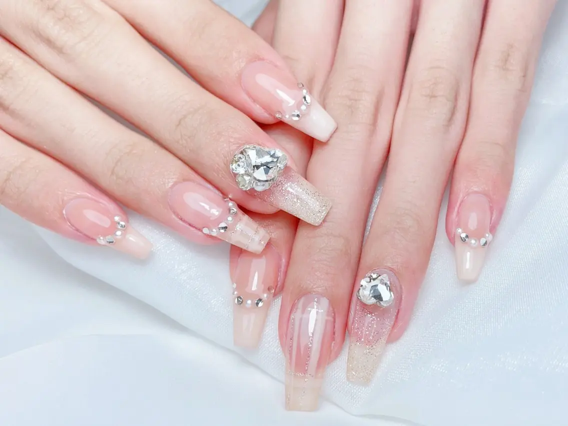 ネイル ハンドネイル M🌷nail 長さだし専門店のネイルデザイン