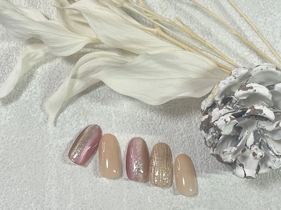 ネイル オーロラネイル フットネイル フレンチネイル ジェルネイル マグネットネイル ハンドネイル kiki nail &brow二子玉川のネイルデザイン