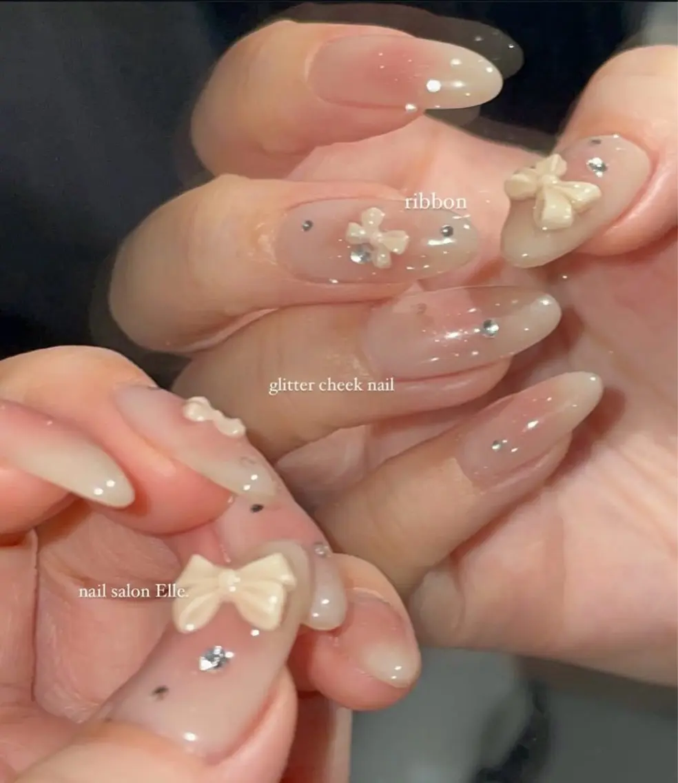 ネイル シンプルネイル ハンドネイル JISOO ANA.CHUOのネイルデザイン