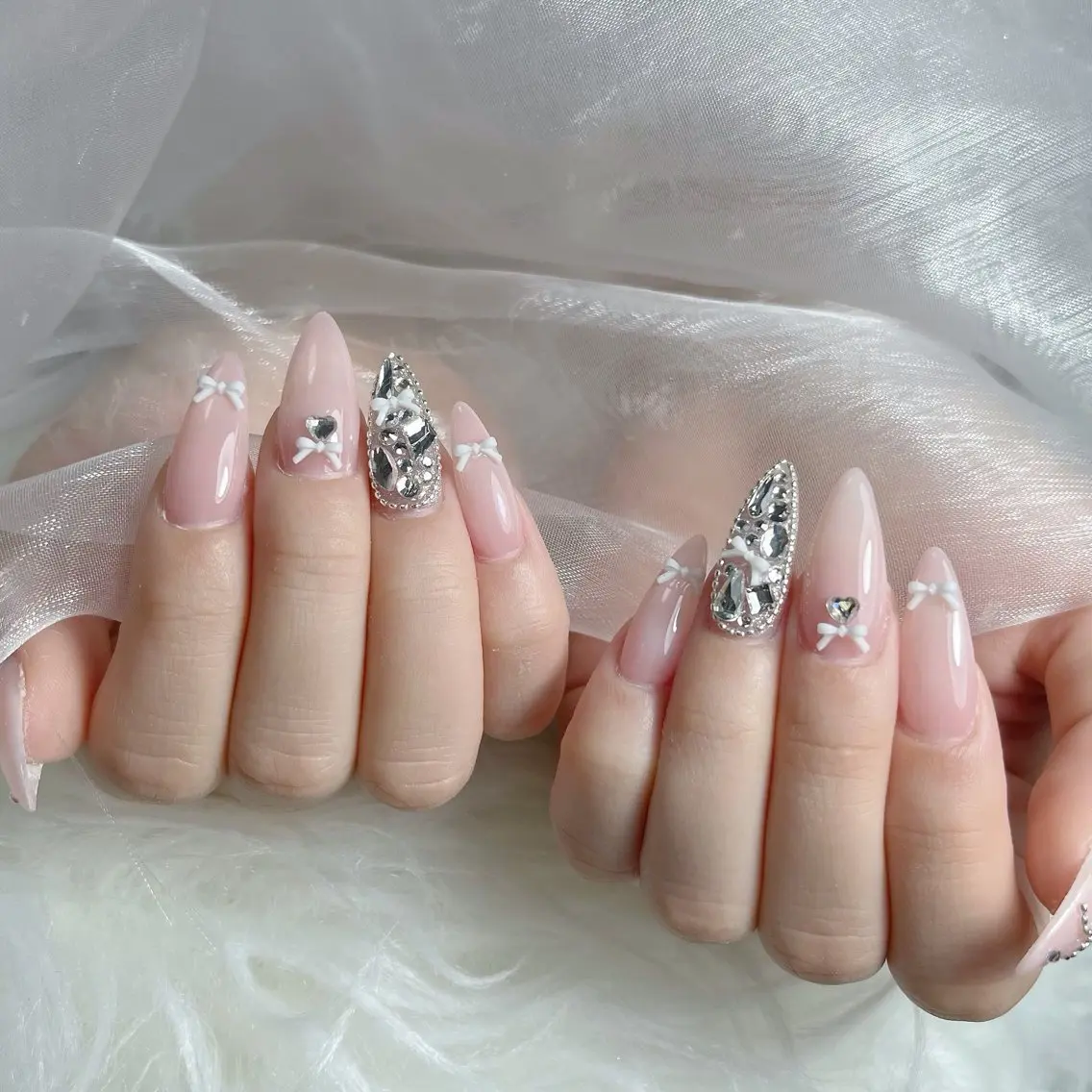 ネイル オーロラネイル 長さ出し フラッシュネイル フレンチネイル ジェルネイル ハンドネイル ハンドケア CiCi Nail Salonのネイルデザイン