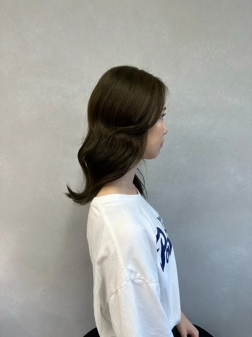 カラー 谷山 葵のヘアスタイル