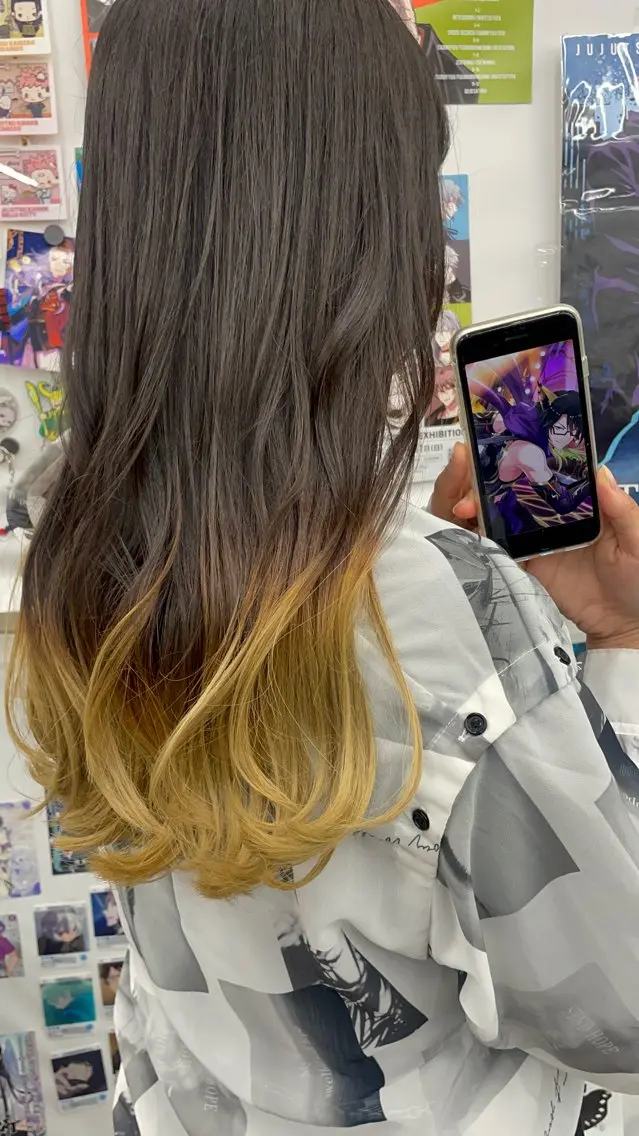 ロング カラー ヘアカラー インナーカラー 推し ブリーチ  髪質改善のヘアスタイル